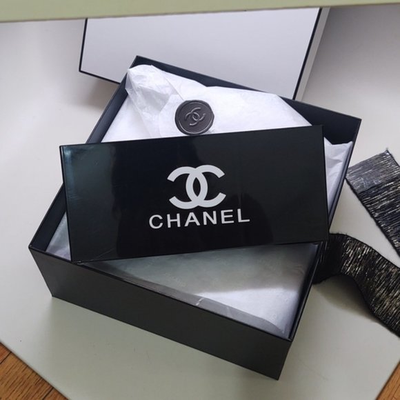 CHANEL Other - Brush Holder/ vanity organizer